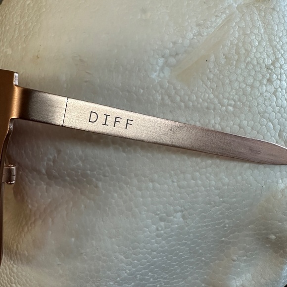 Dragon Diffusion Rose Gold Sunglasses - Picture 2 of 7